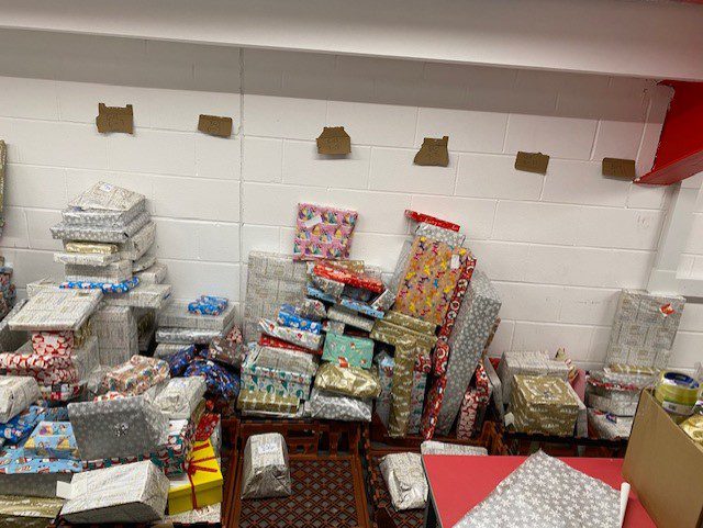Sheridan Lifts sponsor Christmas Comforts 2020 1 wrapped presents