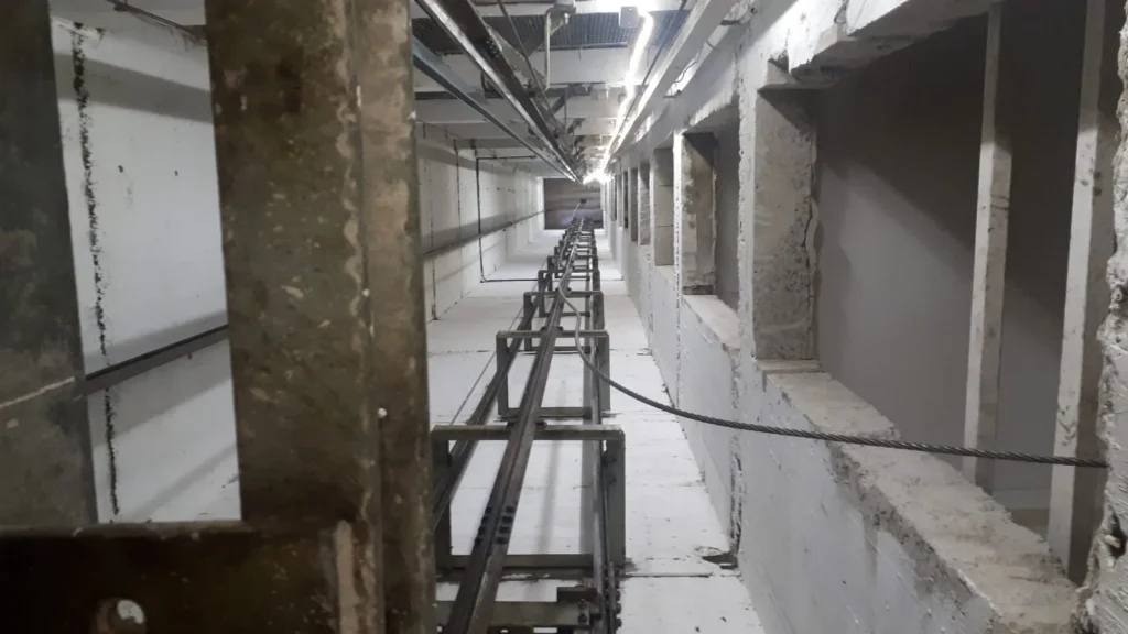 oxford-house-lift-shaft